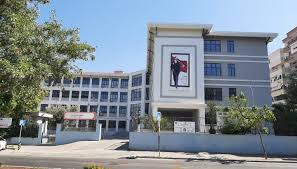 Menderes Anadolu Lisesi